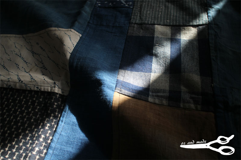 パッチワークの布コースター/ 古布 裏面は会津木綿