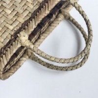 沢胡桃のかごバッグ『表皮 網代編み 横長 丸み』 横幅35cm03