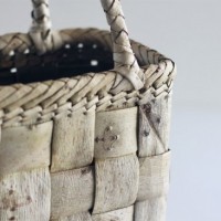沢胡桃のかごバッグ『フト編み 裏皮』 横幅30cm白06